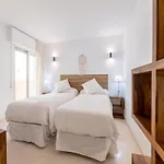 Ferienhaus Beachfront With Balcony *