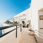 Ferienhaus Beachfront With Balcony *