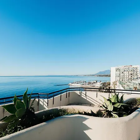 Ferienhaus Beachfront With Balcony