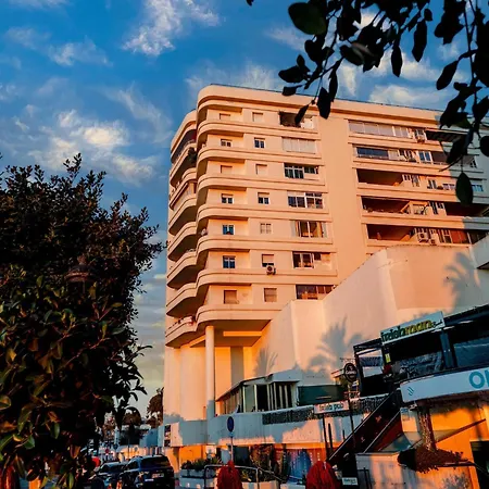 Beachfront With Balcony Semesterbostad Marbella