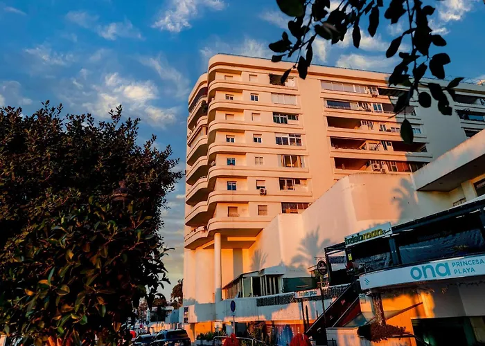 Beachfront With Balcony Semesterbostad Marbella