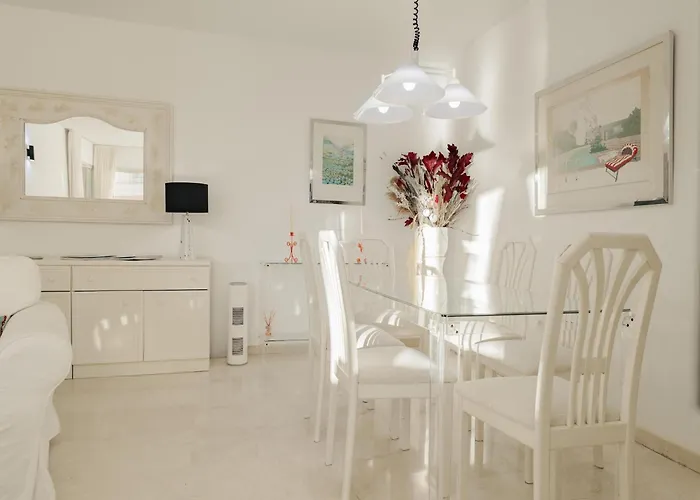 Semesterbostad Beachfront With Balcony *