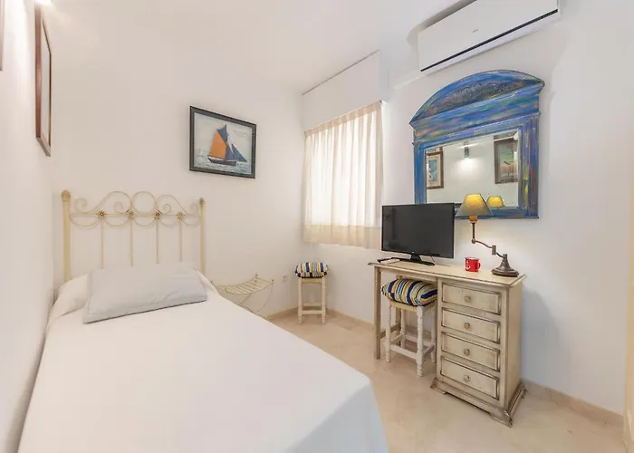 Beachfront With Balcony Σπίτι διακοπών *